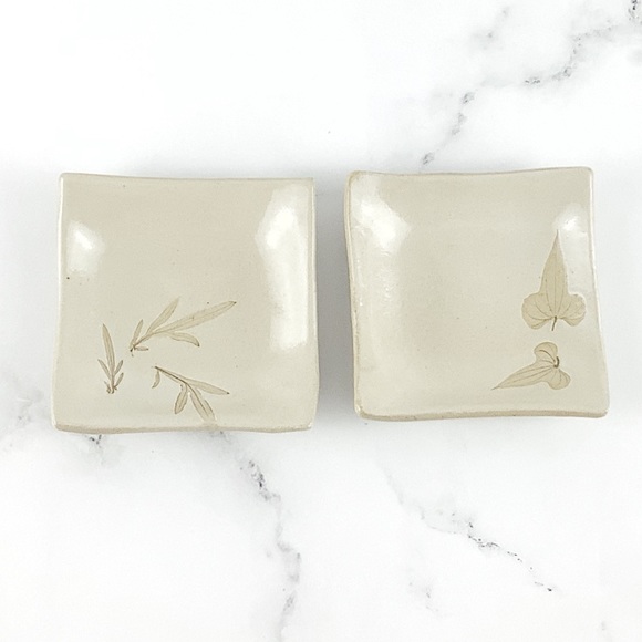 Kaleidoscope Pottery Beige Sauce Bowl Set of 2 - Picture 1 of 4